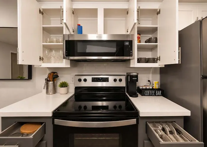 Apartment Modern Retreat Near Asu Pool Gym Pet-friendly Parking