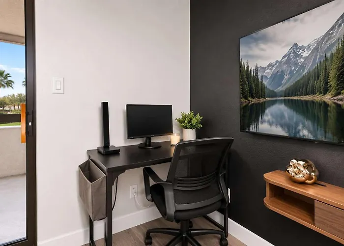 Modern Retreat Near Asu Pool Gym Pet-friendly Parking Apartment *
