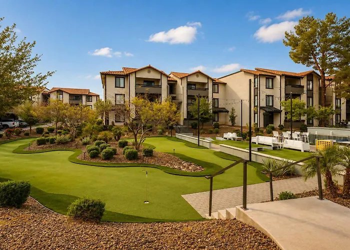 Modern Retreat Near Asu Pool Gym Pet-friendly Parking * Tempe